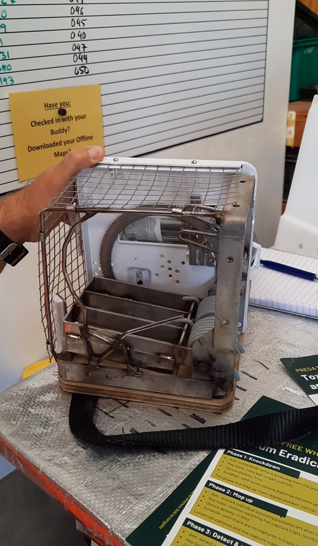 NZ AutoTraps - Automatic self resetting possum and rat trap